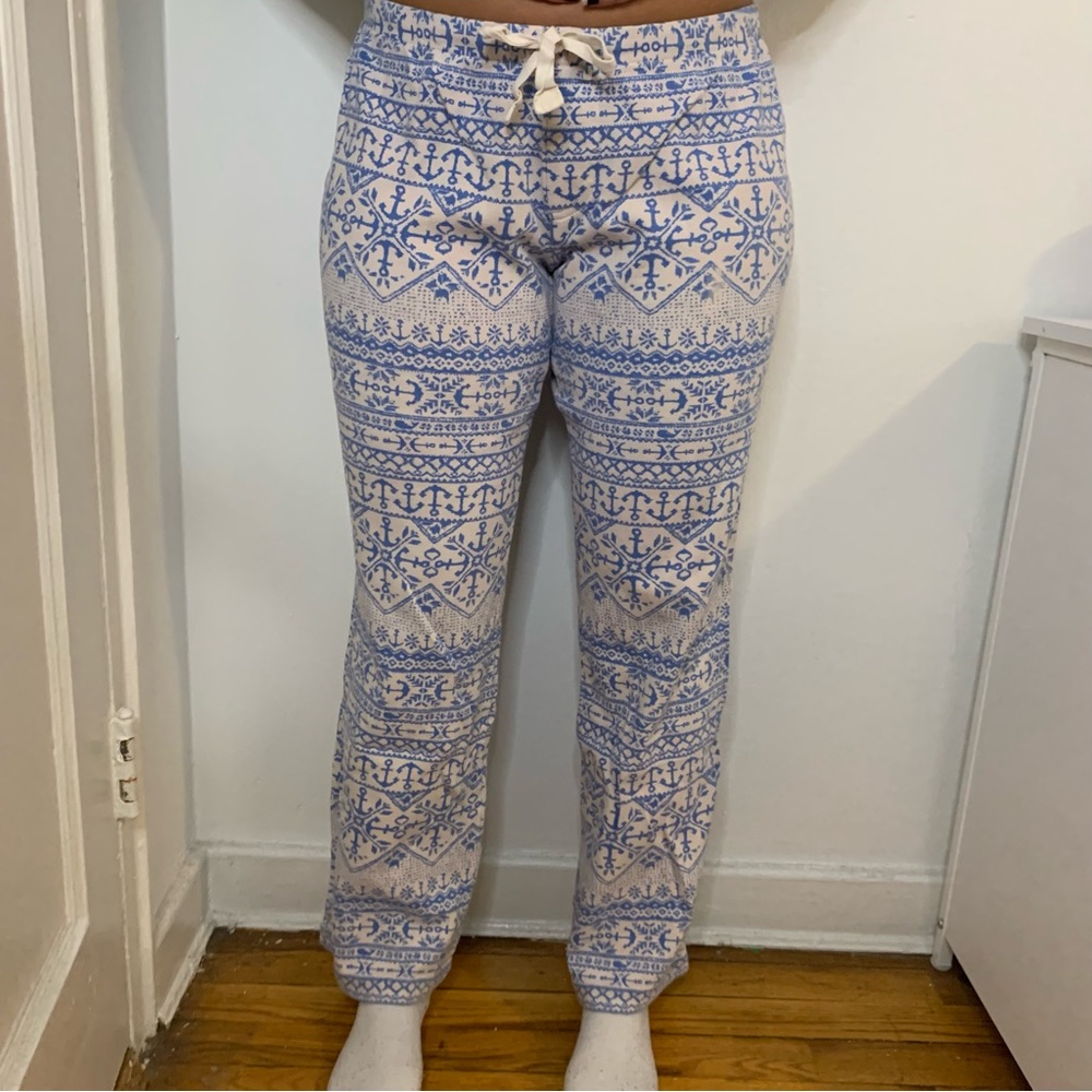 Vineyard Vines winter snowflakes pj bottoms